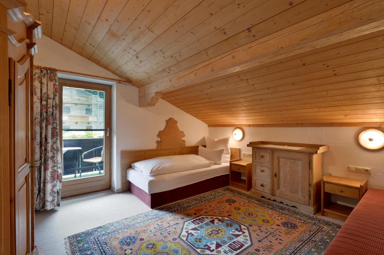Ferienwohnungen Kircher Mayrhofen Zimmer foto